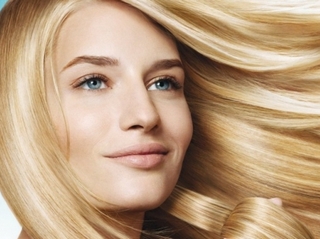 Осветление волос с использованием перекиси, ромашки, лимона, мёда