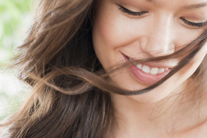 Сухой шампунь — быстрый и эффективный уход за волосами!