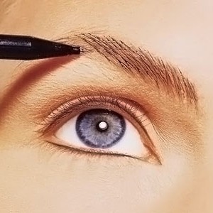 Как сделать коррекцию бровей в домашних условиях?