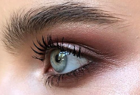 светлые глаза