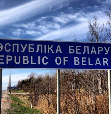 Белоруссия обязала самоизолироваться приезжающих из-за границы. Ранее Лукашенко называл коронавирус «психозом»