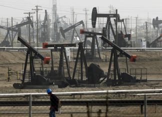 Цена нефти Brent упала ниже $28 впервые с января 2016 года