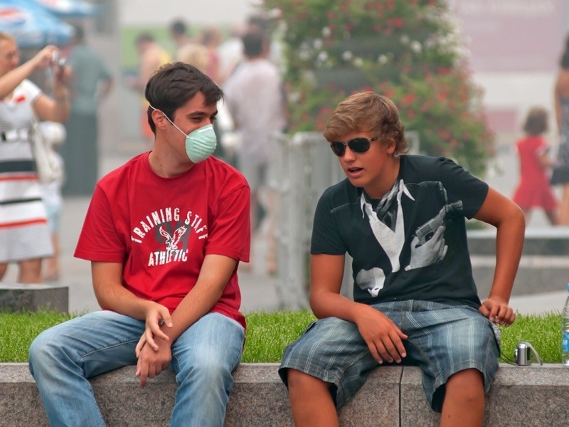 Человек является носителем коронавируса в течение пяти недель, выяснили ученые