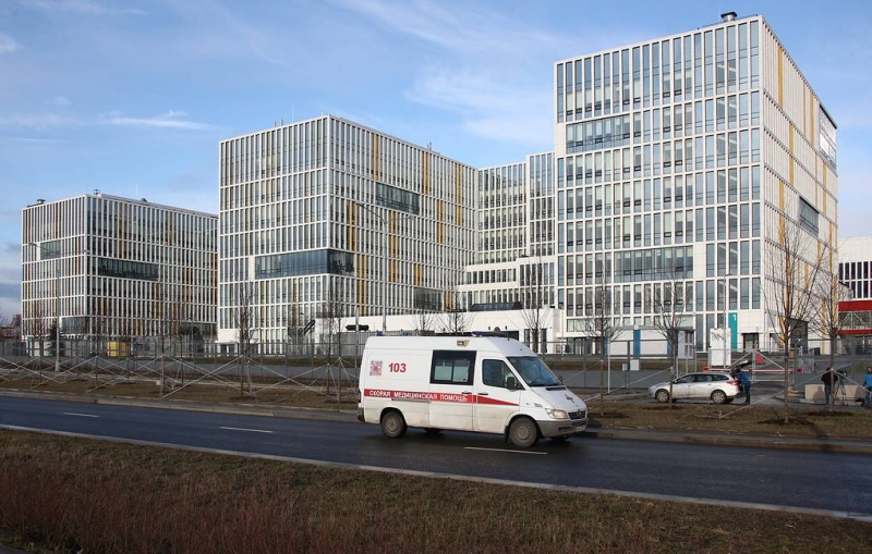 Число случаев заражения коронавирусом в России выросло до 438