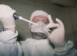 Эксперт назвал примерные сроки окончания пандемии