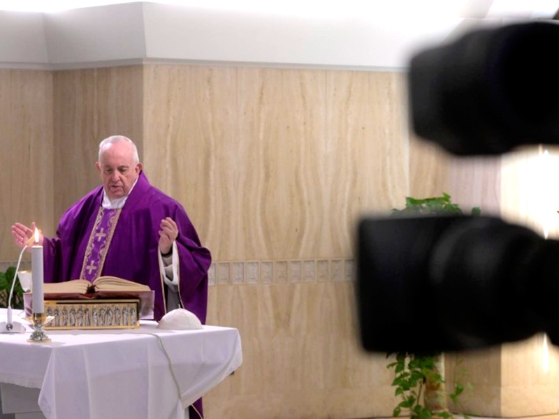 Из-за коронавируса пасхальные службы в Ватикане пройдут без верующих