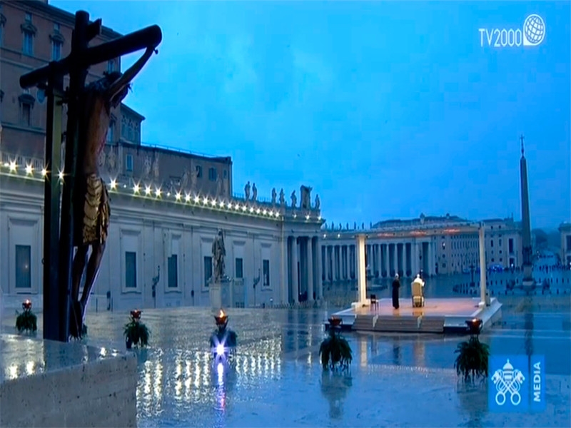 Папа Римский помолился о завершении эпидемии и отпустил грехи всем присоединившимся к молитве