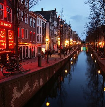 Проститутки во всем мире лишаются клиентов из-за коронавируса: теряют бизнес бордели Берлина, Амстердама, Штутгарта, Аделаиды, Сиэтла