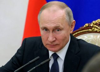Путин подписал указ о ежемесячных выплатах на детей в возрасте с 3 до 7 лет