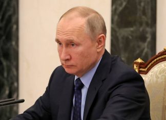 Путин подписал указ о переносе даты голосования по поправкам в конституцию