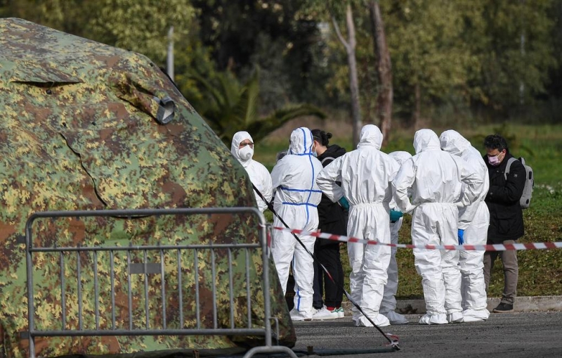 Россия перебросит в Италию восемь бригад военных вирусологов