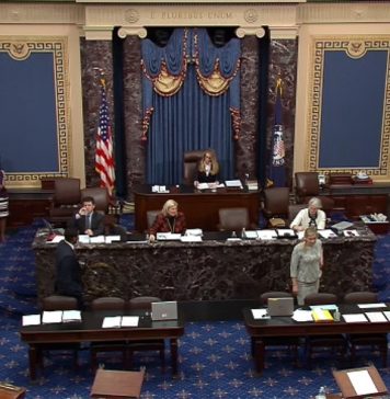 Сенат США единогласно одобрил рекордный в истории страны пакет экономических антивирусных мер на $2 трлн