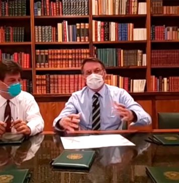 СМИ сообщили, что у президента Бразилии подтвердился коронавирус. Позднее он опроверг это сообщение