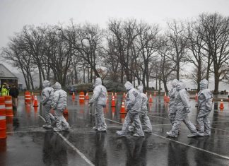 США вышли на первое место в мире по числу случаев заражения коронавирусом