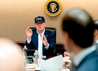 Тест Трампа на коронавирус дал отрицательный результат