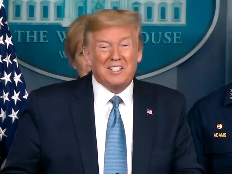 Трамп надеется, что вспышка коронавируса в США закончится до конца лета