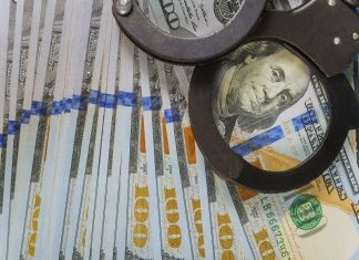 В США задержали россиянина, обманувшего американских стариков на 30 млн долларов