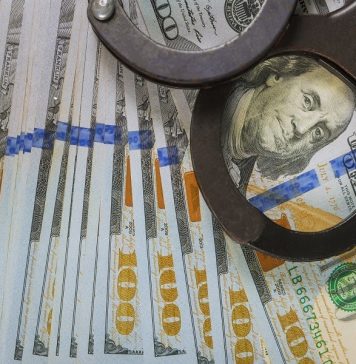 В США задержали россиянина, обманувшего американских стариков на 30 млн долларов