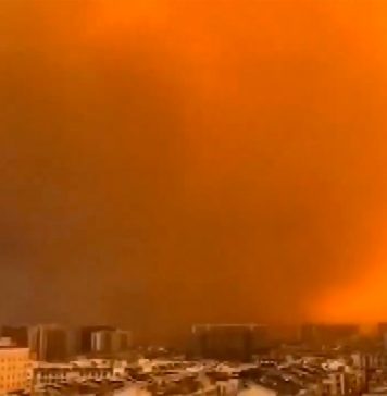 Жертвами лесного пожара на юго-западе Китая стали 19 пожарных (ВИДЕО)