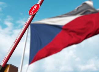 Чехия первой из европейских стран открыла границы после начала пандемии