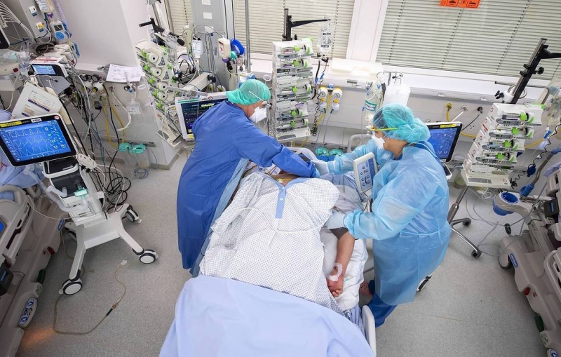 Число умерших пациентов с коронавирусом в мире превысило 150 тыс.

