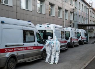 Число заразившихся коронавирусом в России превысило 99 тыс.