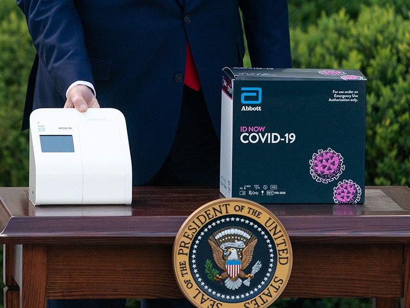 Дональд Трамп заявил о постепенном снятии санитарных ограничений, введенных из-за коронавируса, и предрек экономический бум