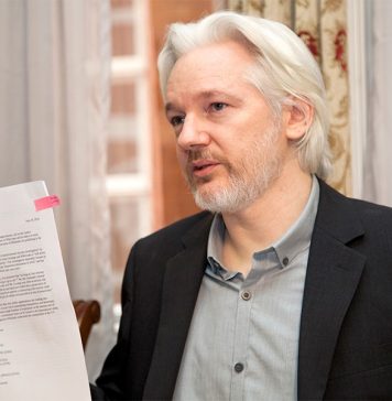 Джулиан Ассанж дважды стал отцом, пока скрывался в посольстве Эквадора в Лондоне