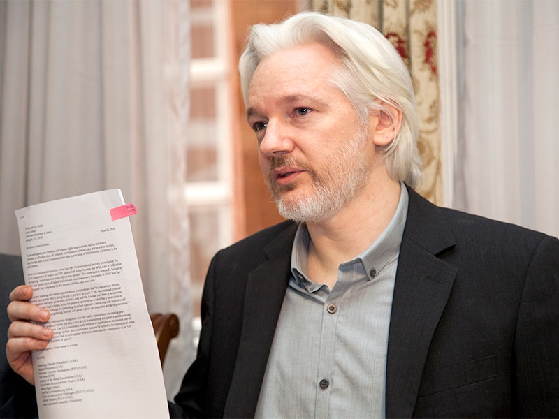 Джулиан Ассанж дважды стал отцом, пока скрывался в посольстве Эквадора в Лондоне