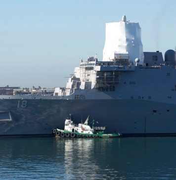 Эсминец USS Kidd срочно зашел на базу в Сан-Диего из-за вспышки COVID-19