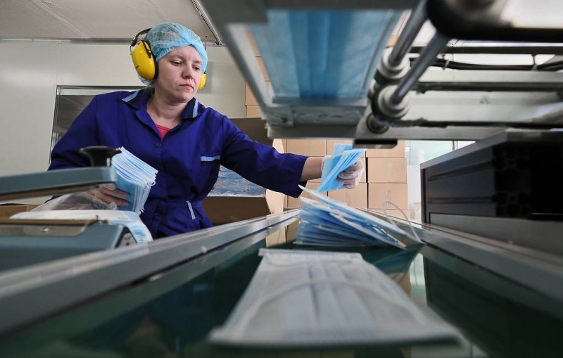 Кабмин приостановил действие постановления о продаже масок только фирмами с фармлицензией