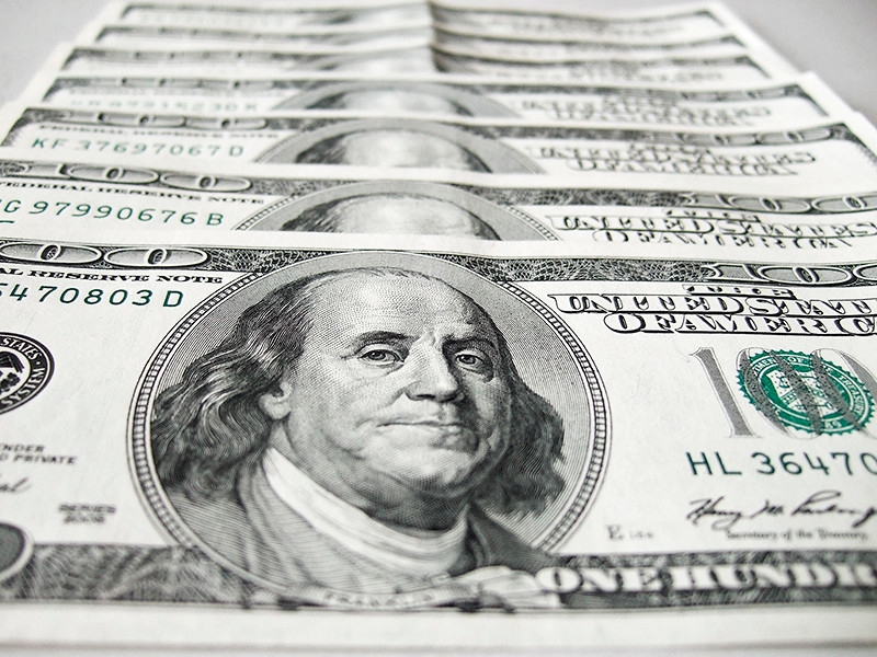 Конгресс США одобрил еще один пакет "противовирусных" экономических мер в 500 миллиардов долларов