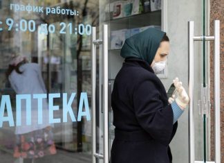 Минпромторг объяснил отказ от ограничений на право продажи масок