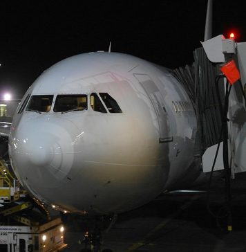 На российский вывозной рейс из Нью-Йорка пустили только тех, у кого есть прописка в столичном регионе