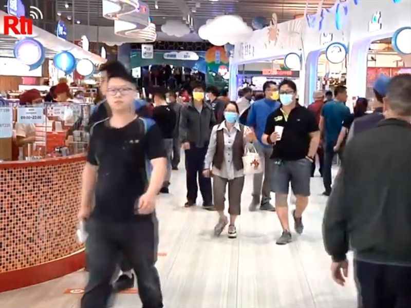 На Тайване начали штрафовать за отказ надевать защитные маски на общественном транспорте