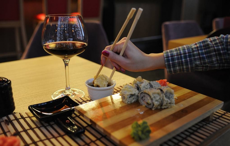 Опрос: треть россиян планирует сокращать траты на развлечения в ближайшие полгода