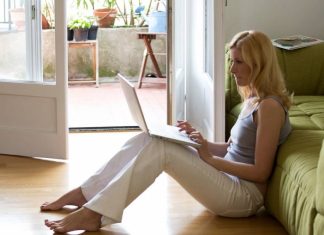 Отмечаем день рождения дома. Эксперты о том, как пандемия изменит Рунет в его 26-летие