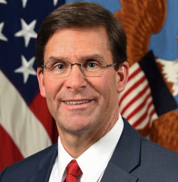 Пентагон сократит расходы на «сдерживание России» и тюрьму Гуантанамо ради стены на границе с Мексикой