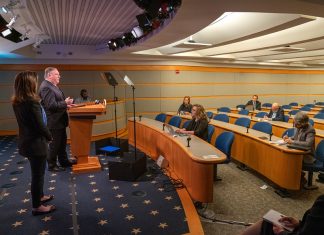 Помпео сообщил об отправке Ираном неизвестных грузов в Венесуэлу