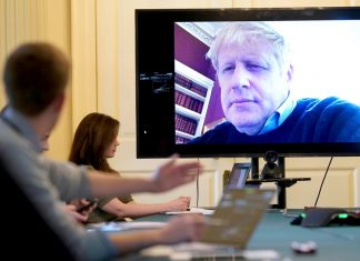 Премьер-министр Великобритании Борис Джонсон помещен в реанимацию из-за коронавируса