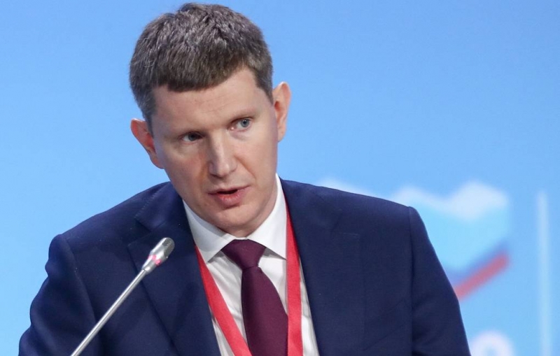 Решетников призвал бизнес "не впадать в психоз" из-за коронавируса