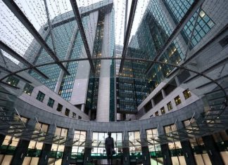 Сбербанк объяснил, кто может получить кредитные каникулы