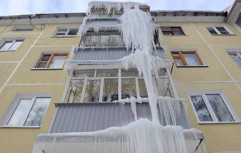 Штрафы за автохлам и сосульки на крышах могут включить в КоАП