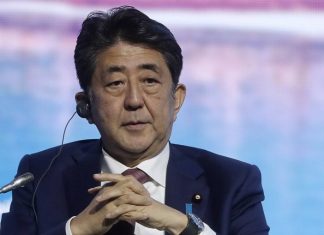 СМИ: премьер Японии может отложить запланированную на май поездку в Москву