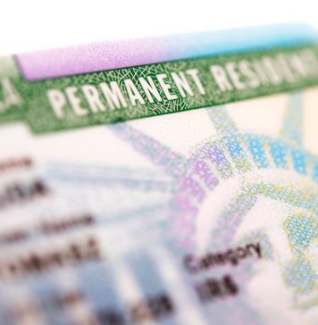 США приостановят на два месяца выдачу грин-карт