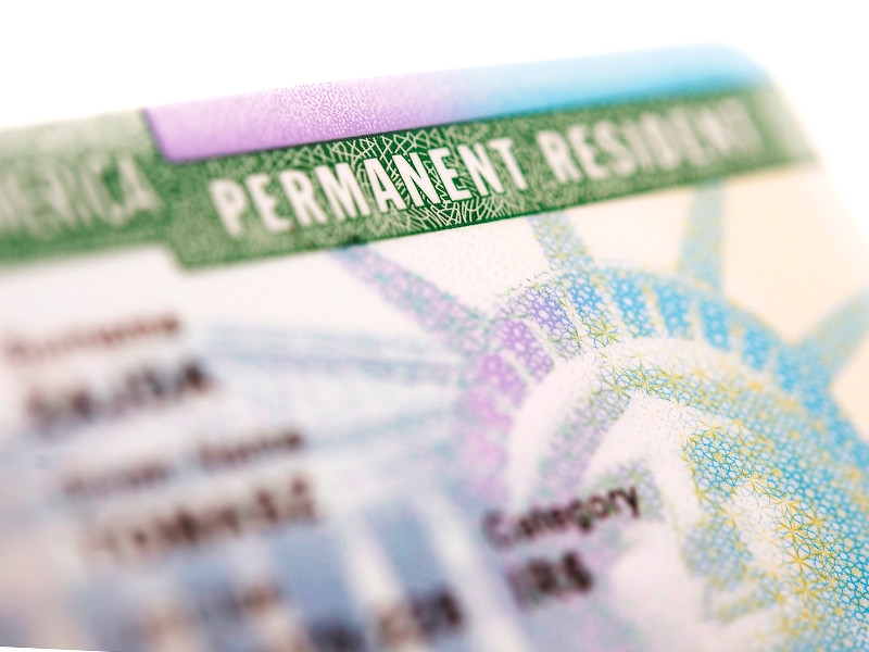 США приостановят на два месяца выдачу грин-карт