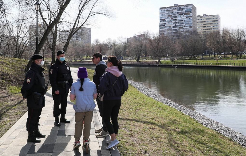 Суды Москвы оштрафовали девять человек за нарушение режима самоизоляции