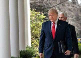 Трамп затеял перепалку с губернатором Нью-Йорка из-за коронавируса