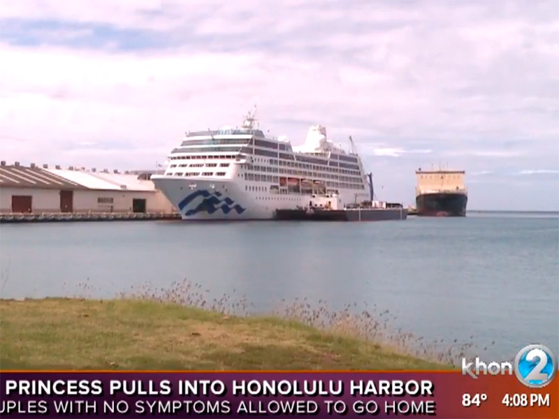 Три последних круизных лайнера, не затронутых COVID-19, высадят пассажиров на берег после нескольких недель без суши