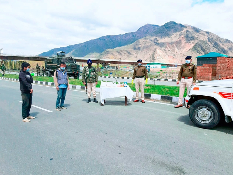 В индийском Гоа полиция ужесточила карантин после вылазки россиян на пляжную вечеринку